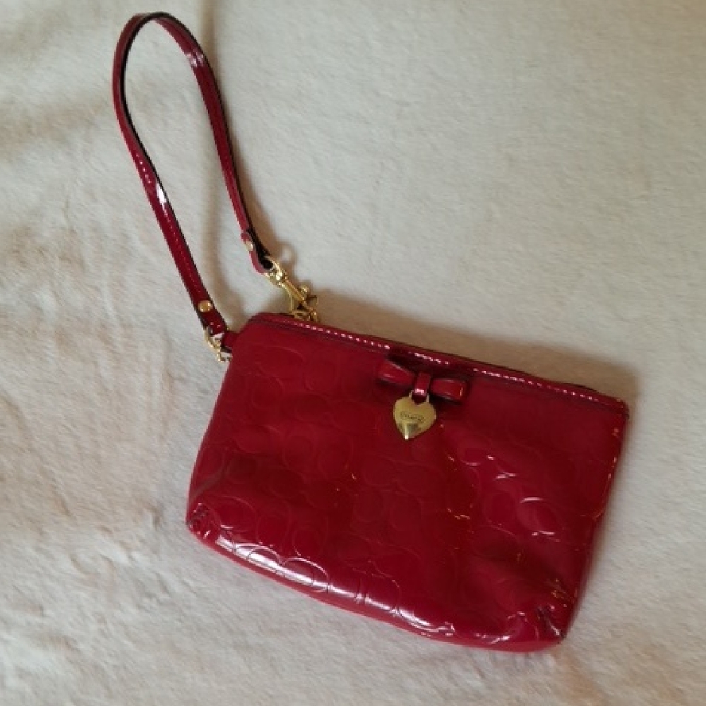 Authentic Coach Wristlet Like New!